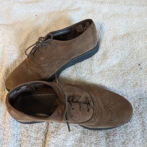 Bass brown leather oxfords, size 7M